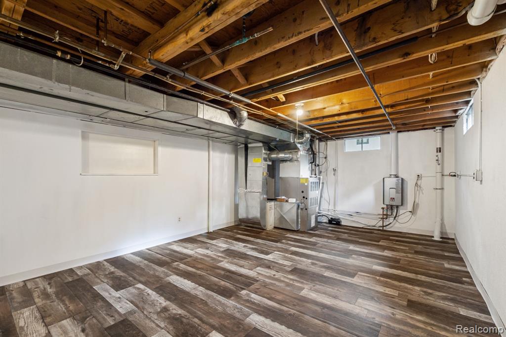 4535 Central Avenue, Clarkston, MI — Photo 40