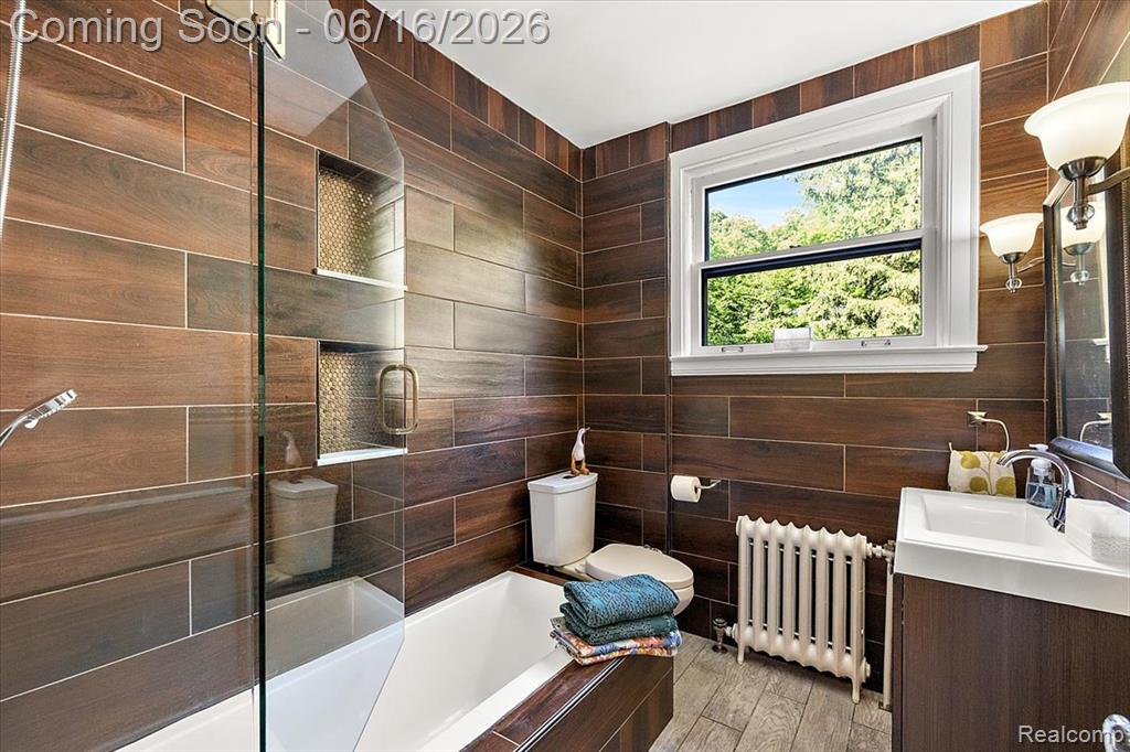 31505 Kennoway Court, Beverly Hills, MI 48025 — Photo 38