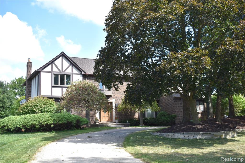 5441 Provincial Drive, Bloomfield Hills, MI 48302 — Photo 2