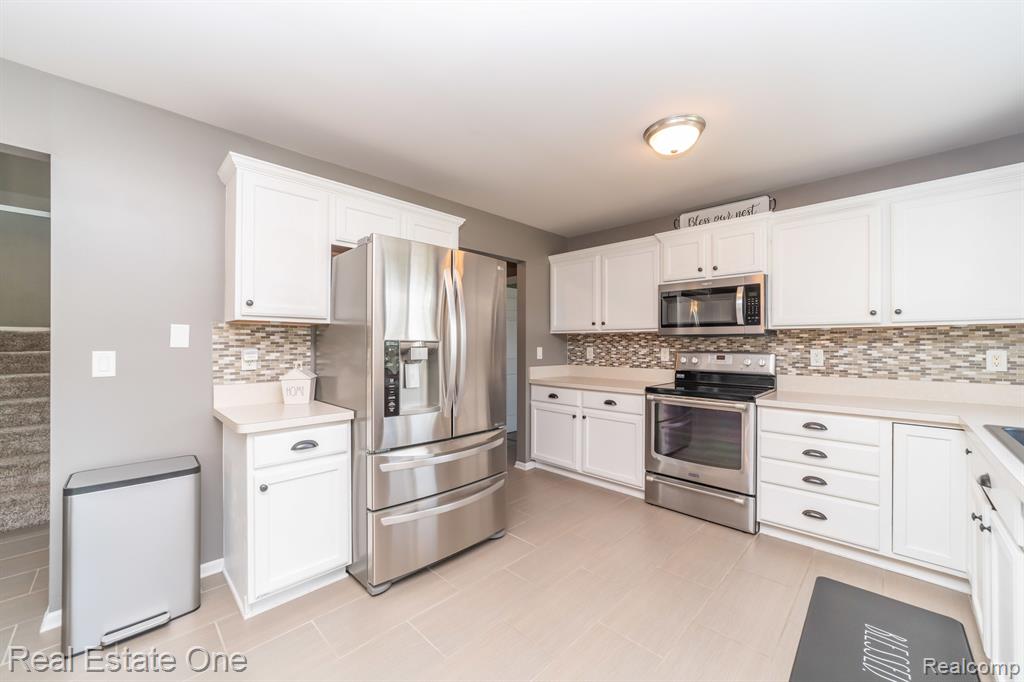4433 JORDAN Drive, Grand Blanc, MI 48439 — Photo 20