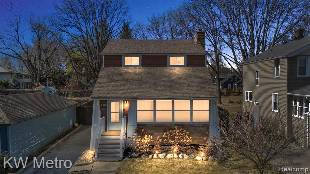 919 N WASHINGTON Avenue, Royal Oak, MI 48067 — front exterior