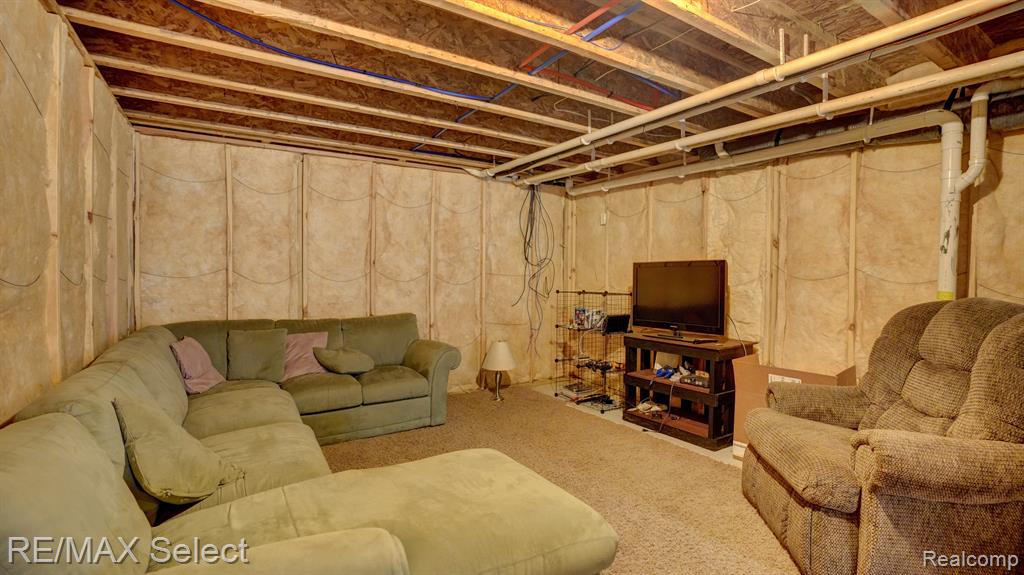 7115 GLENMEADOW Court, Grand Blanc, MI 48439 — Photo 21