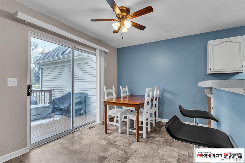4516 Willow View Court, Howell, MI 48843 — Photo 9