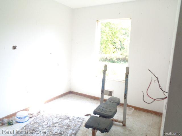 4208 HOLCOMB Street, Detroit, MI 48214 — Photo 12