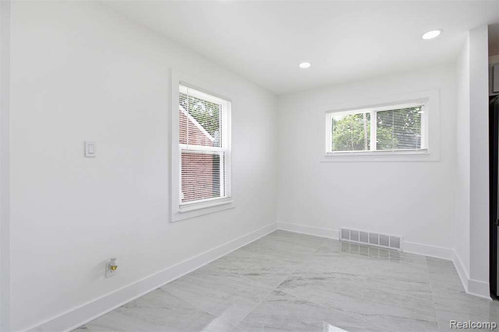 13810 Fairmount Drive, Detroit, MI 48205 — Photo 13