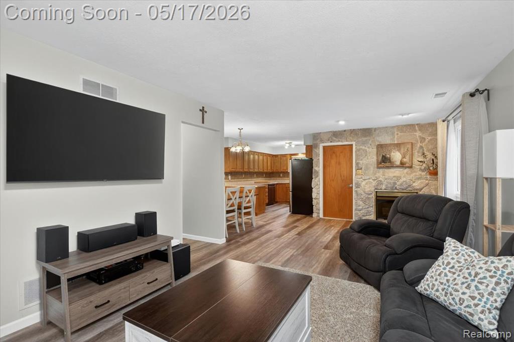 7044 Felix Drive, Clarkston, MI — Photo 10