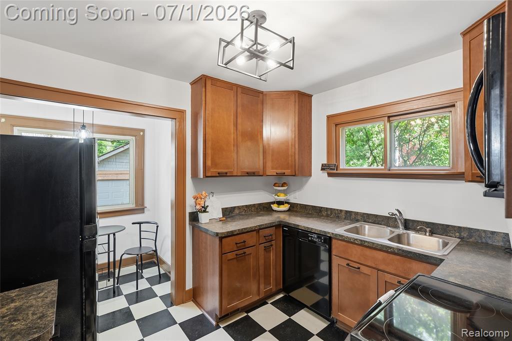 715 Laprairie Street, Ferndale, MI 48220 — Photo 14
