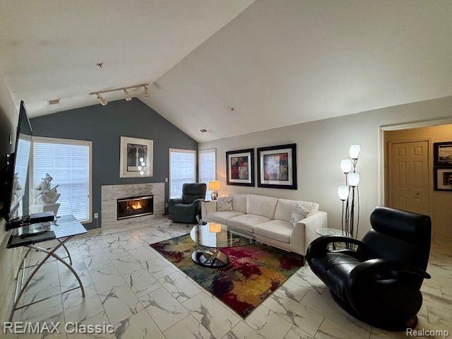 28560 CARLTON WAY Drive, Novi, MI 48377 — Photo 8