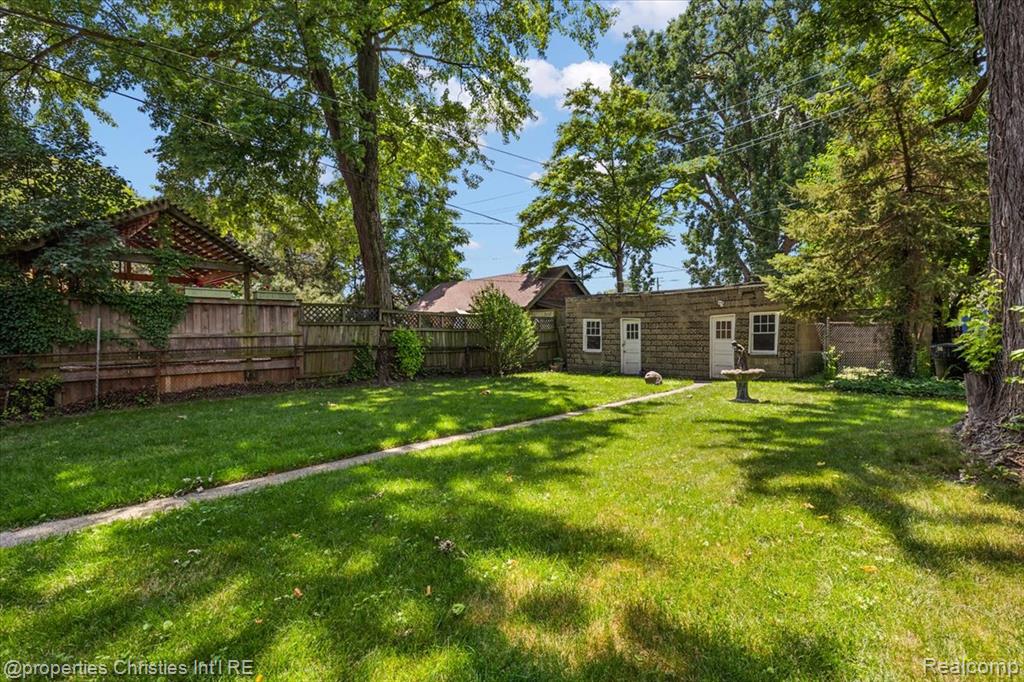 3417 Seminole Street, Detroit, MI 48214 — Photo 59
