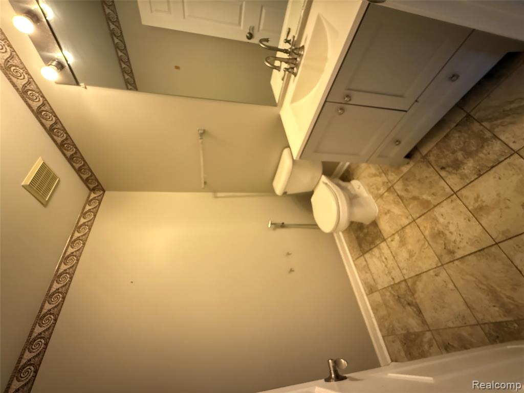 4377 Brighton Drive, Grand Blanc, MI 48439 — Photo 29