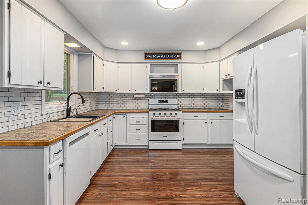 7135 Jordan Road, Grand Blanc, MI 48439 — Photo 14