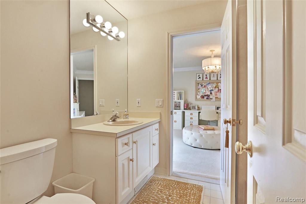 5826 Murfield Drive, Rochester, MI 48306 — Photo 39