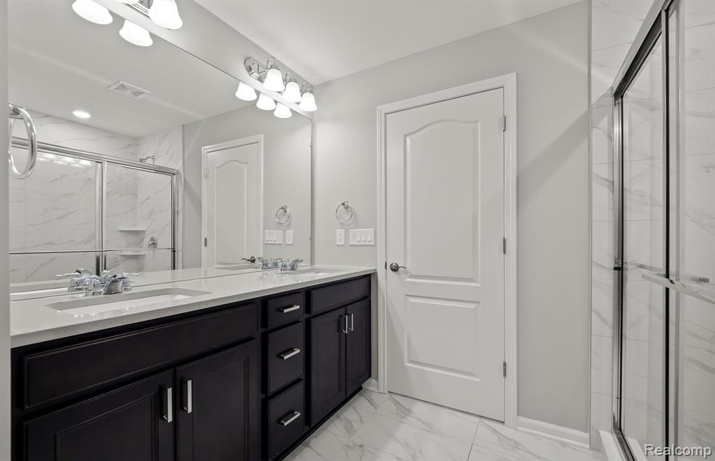 4082 NOTTINGHAM Circle, Clarkston, MI — Photo 16