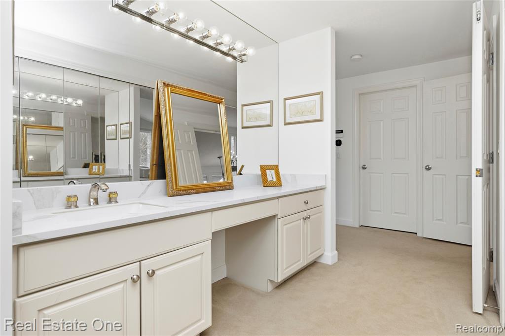 7026 Daventry Woods Drive, West Bloomfield, MI — Photo 31