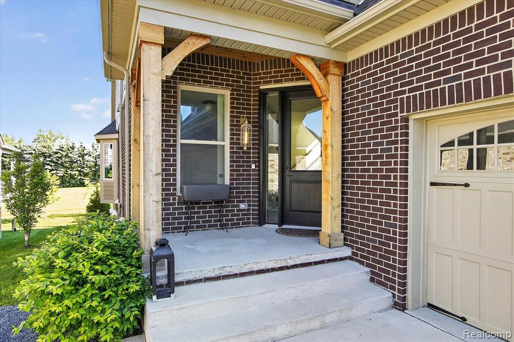 8236 Stoney Creek Drive, South Lyon, MI 48178 — Photo 4