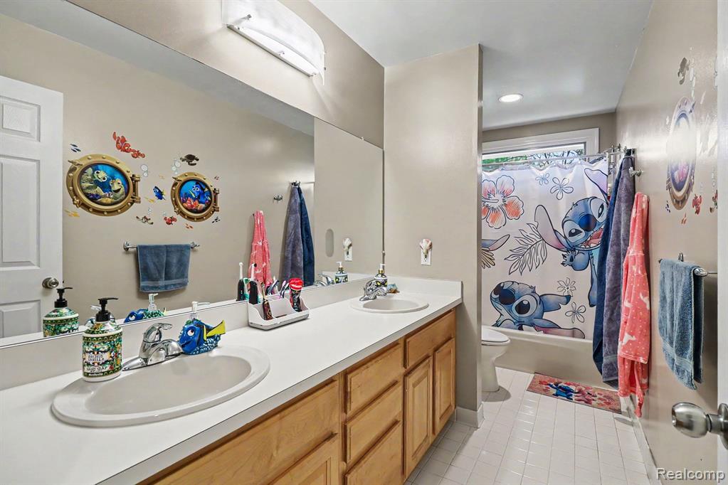 6621 Glenshaw Court, West Bloomfield, MI — Photo 28