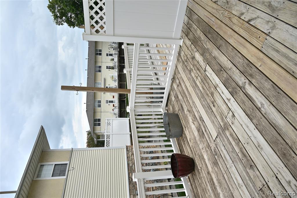 810 Catalina Cove, Luna Pier, MI 48157 — Photo 22