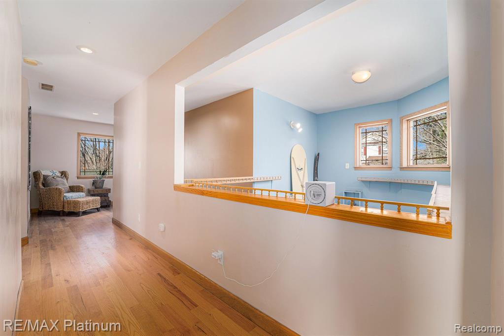 6512 BUCKSHORE Drive, Whitmore Lake, MI 48189 — Photo 17