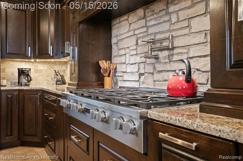 12385 Boulder Pass Drive, Milford, MI 48380 — Photo 12