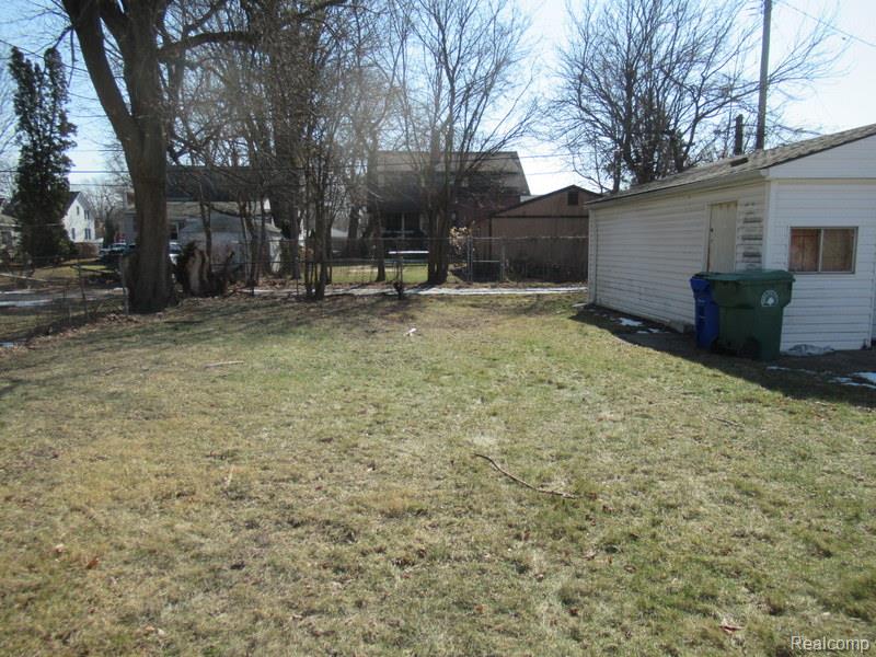 10 3rd Street, Mount Clemens, MI 48043 — Photo 3