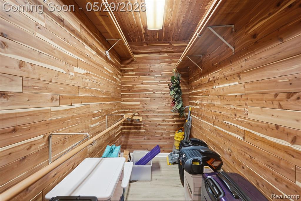 47301 Bramblewood Court, Novi, MI — Photo 34