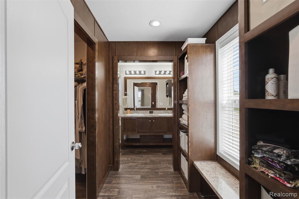 11112 Hickory Tree Court, South Lyon, MI 48178 — Photo 16