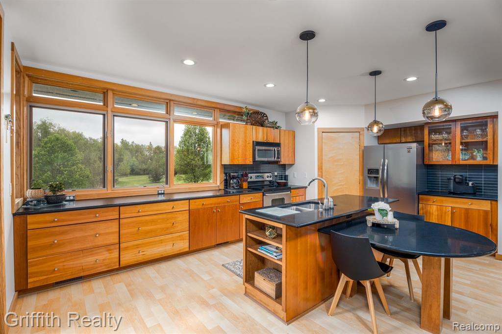 8104 PARKER Road, Saline, MI 48176 — Photo 9