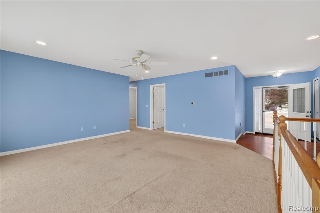 5124 Driftwood Drive, Commerce Twp, MI 48382 — Photo 8