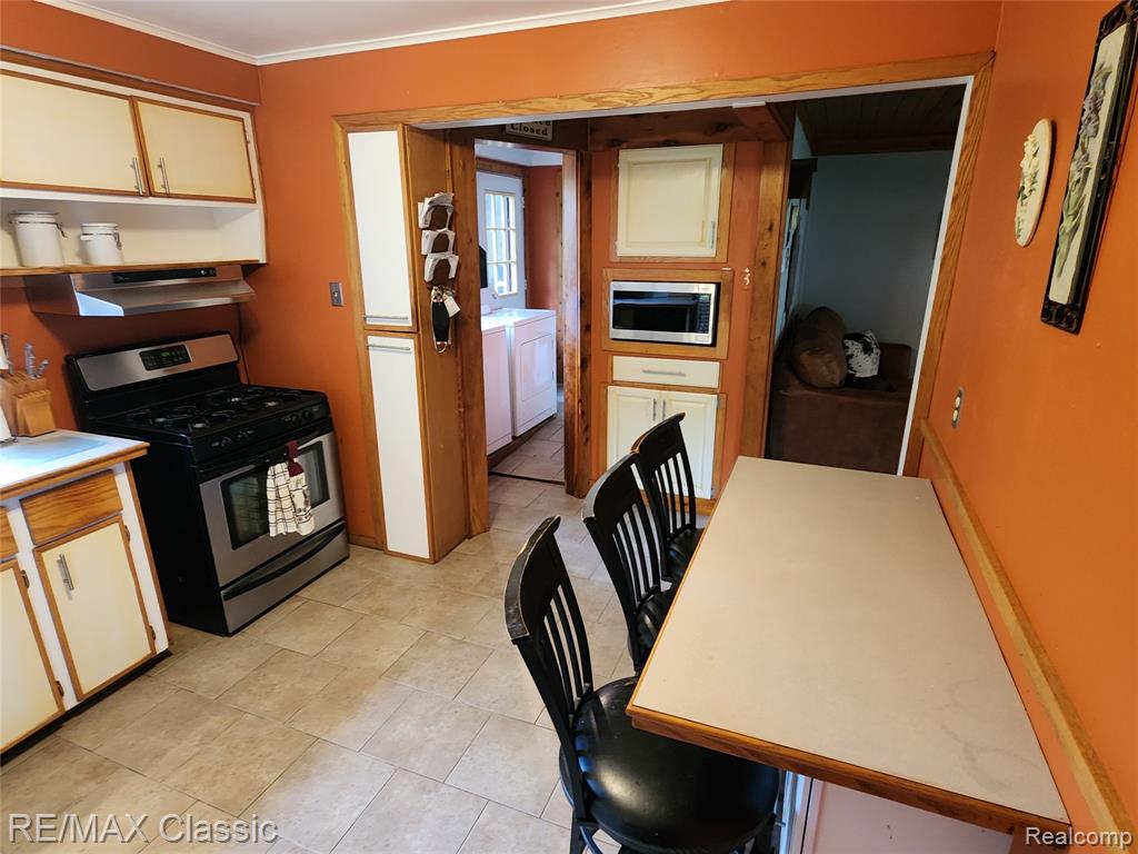 6388 Hermana Road, West Bloomfield, MI 48324 — Photo 10
