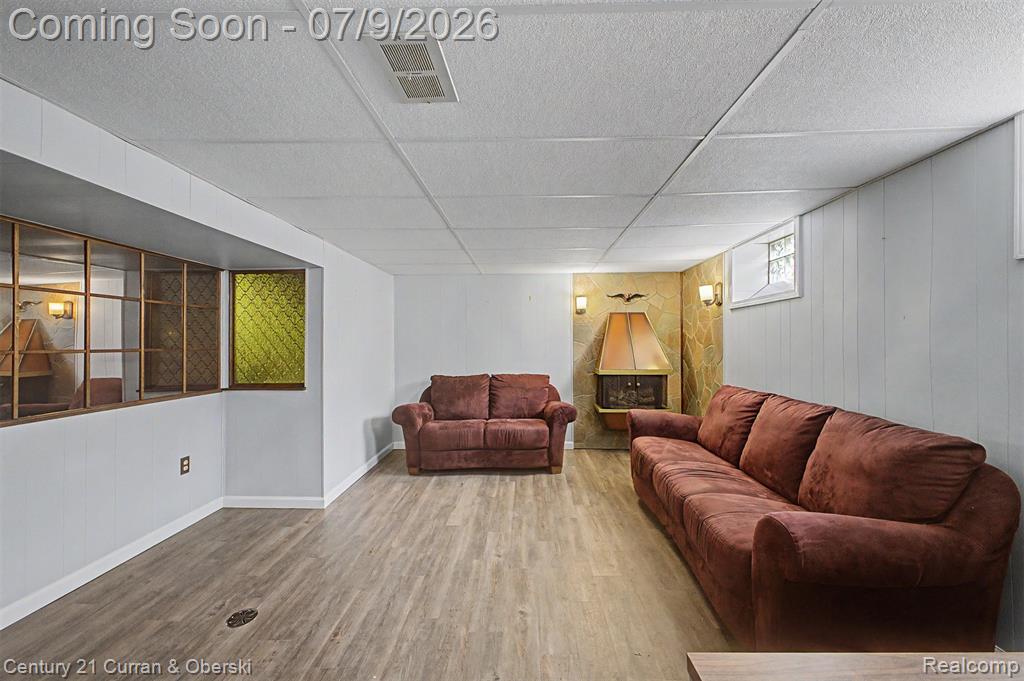 6999 Fenton Street, Dearborn Heights, MI 48127 — Photo 28