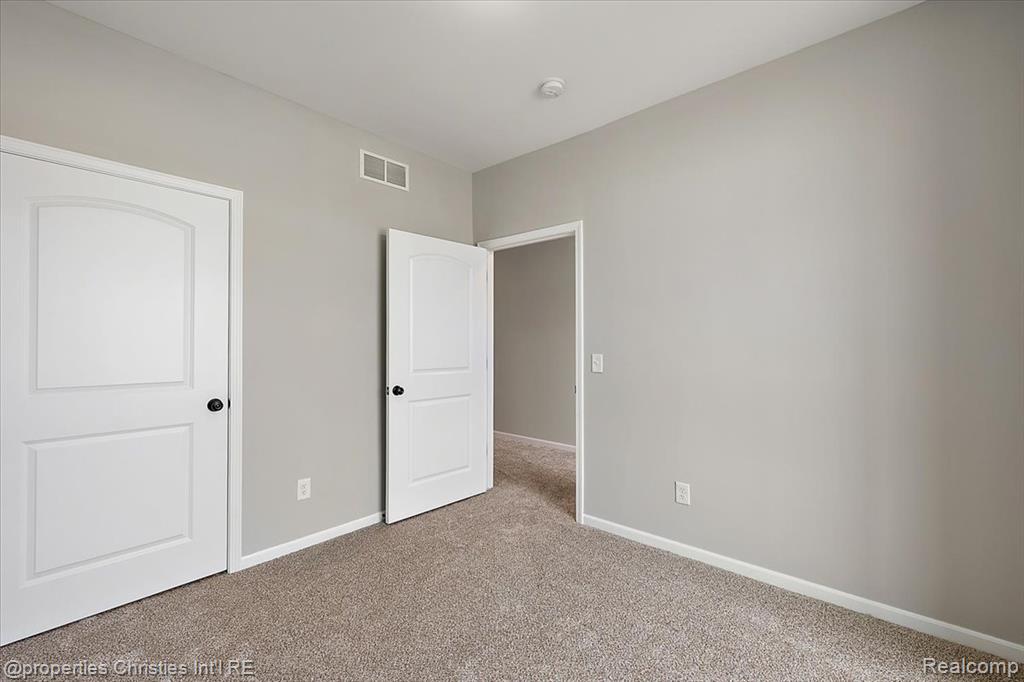 6510 Leigh Hollow Road, West Bloomfield, MI — Photo 27