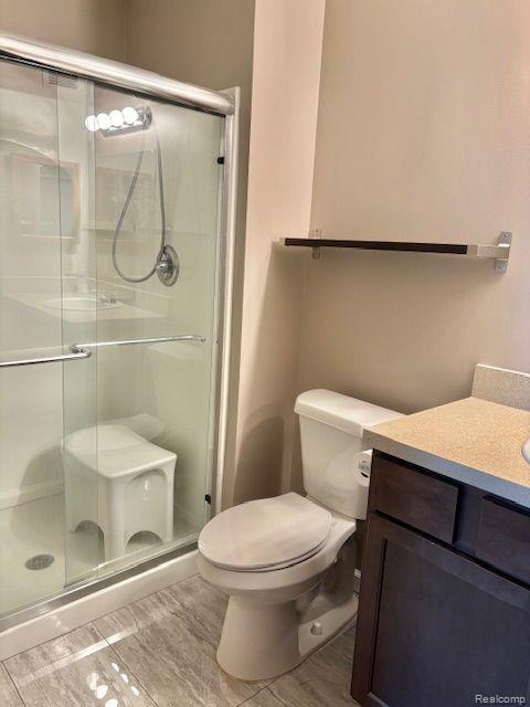 2465 Riverside Drive, 212, Trenton, MI 48183 — Photo 13