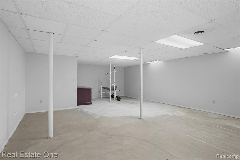 6770 John R Road, Troy, MI 48085 — Photo 17