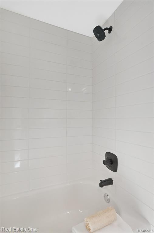 684 ABBEY, Rochester Hills, MI 48307 — Photo 44