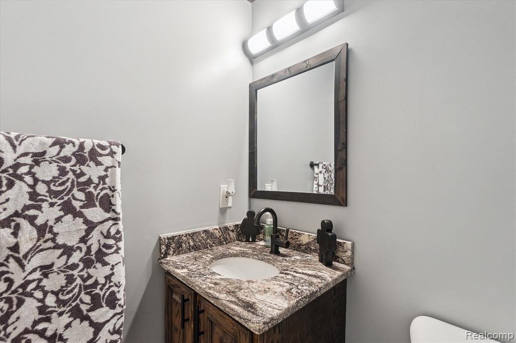 4045 FOREST EDGE Drive, Commerce Twp, MI 48382 — Photo 51