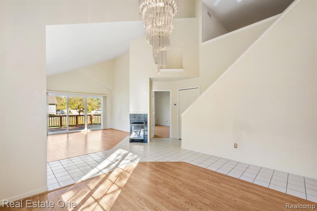 2588 Maple Forest Court, Wixom, MI 48393 — Photo 8
