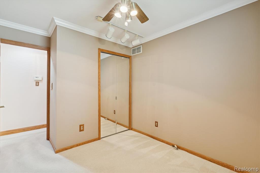1560 Odette, Hartland, MI 48353 — Photo 22