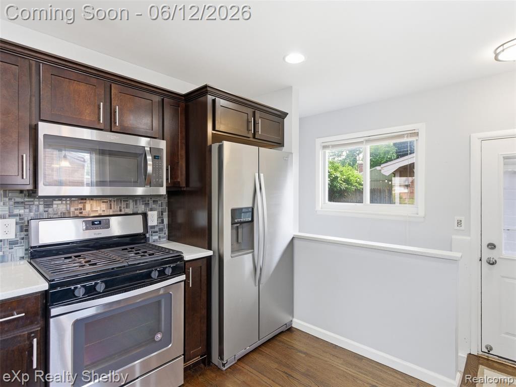 29451 Mark Avenue, Madison Heights, MI 48071 — Photo 11