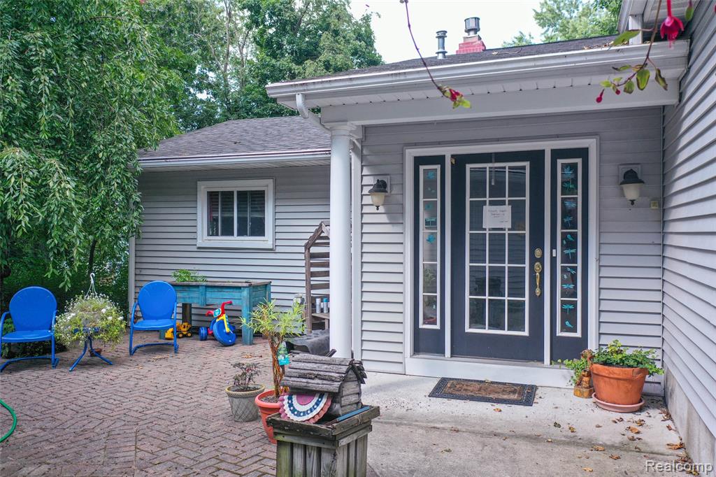 1938 Lakeview Drive, Lapeer, MI 48446 — Photo 22