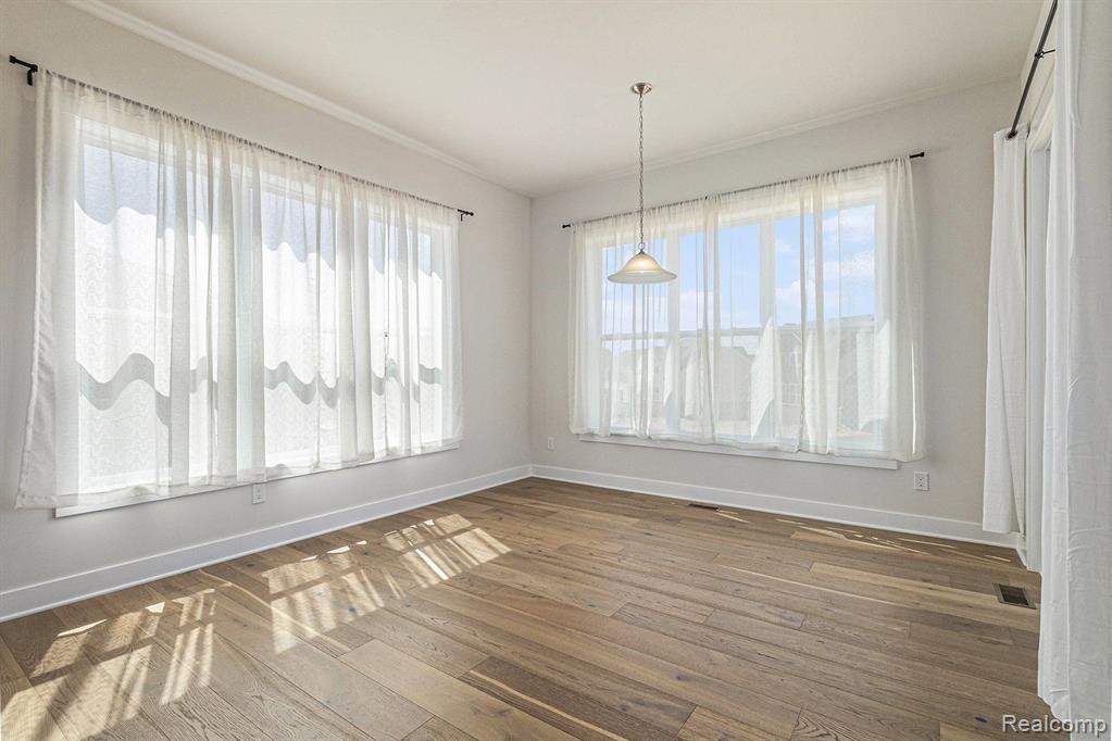 611 PINE Circle, Ann Arbor, MI 48105 — Photo 11
