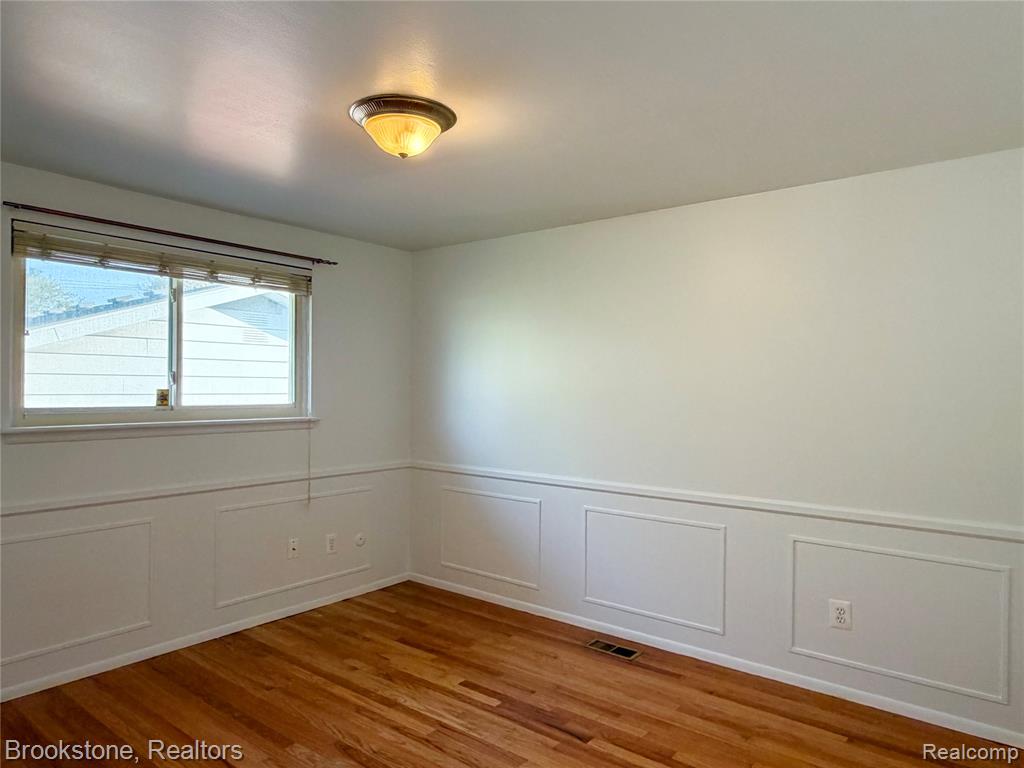 8912 Ardel Drive, Sterling Heights, MI 48314 — Photo 10