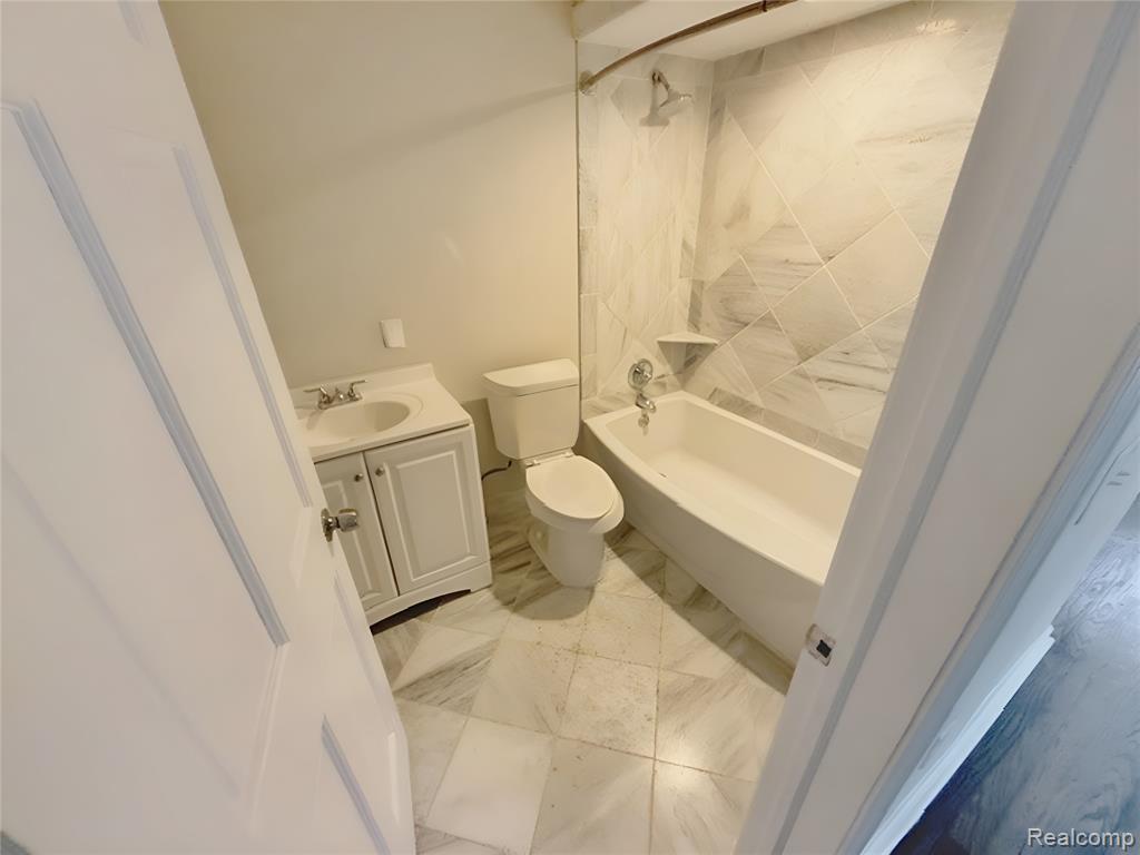 10426 Stark Road, Livonia, MI, 48150