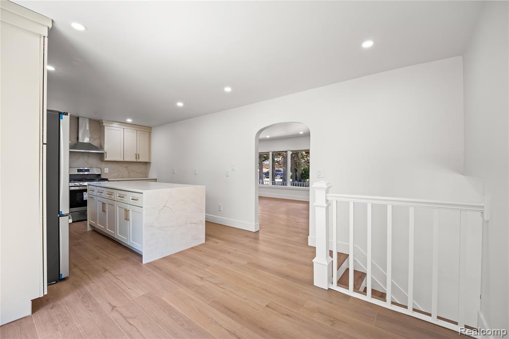 6742 Canterbury Court, Shelby Twp, MI 48316 — Photo 15