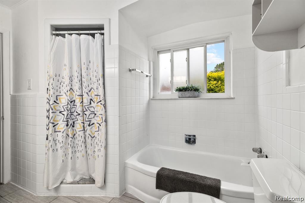 8575 DARLENE Street, Warren, MI 48093 — Photo 19