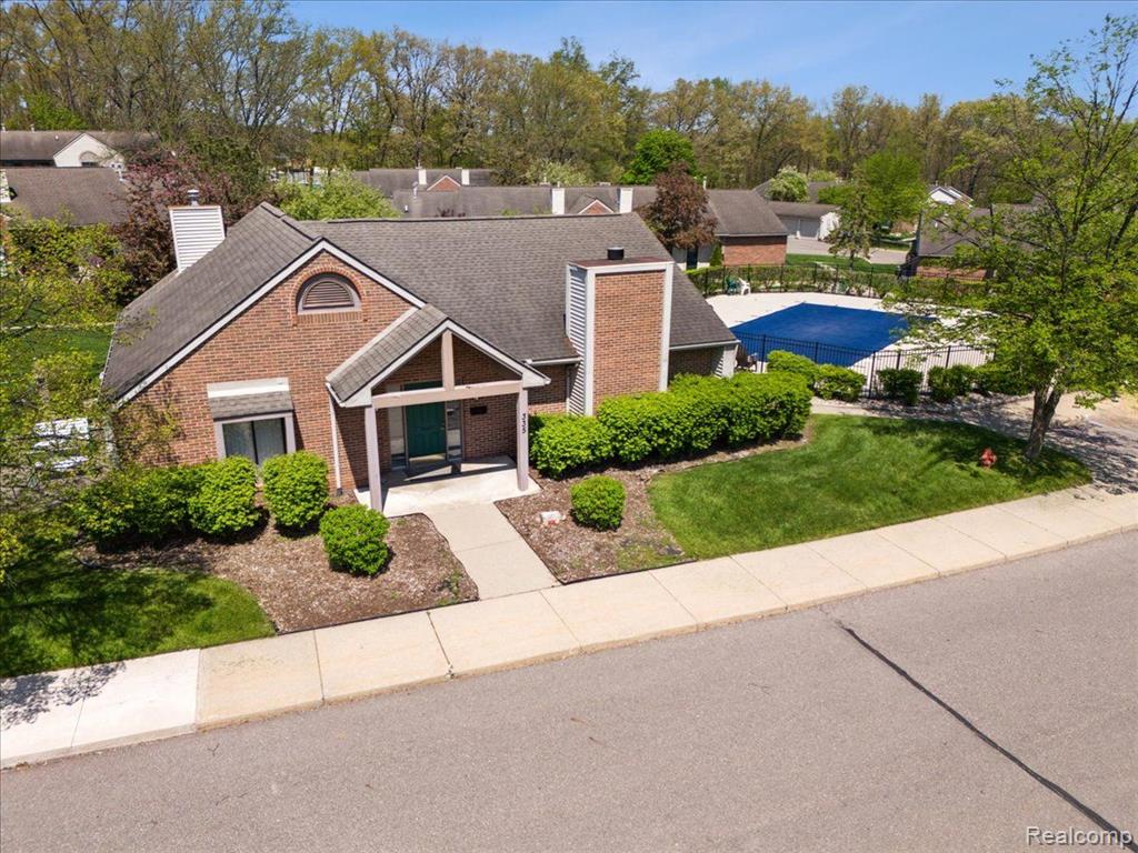 407 WATER TOWER Circle, Brighton, MI 48116 — Photo 16