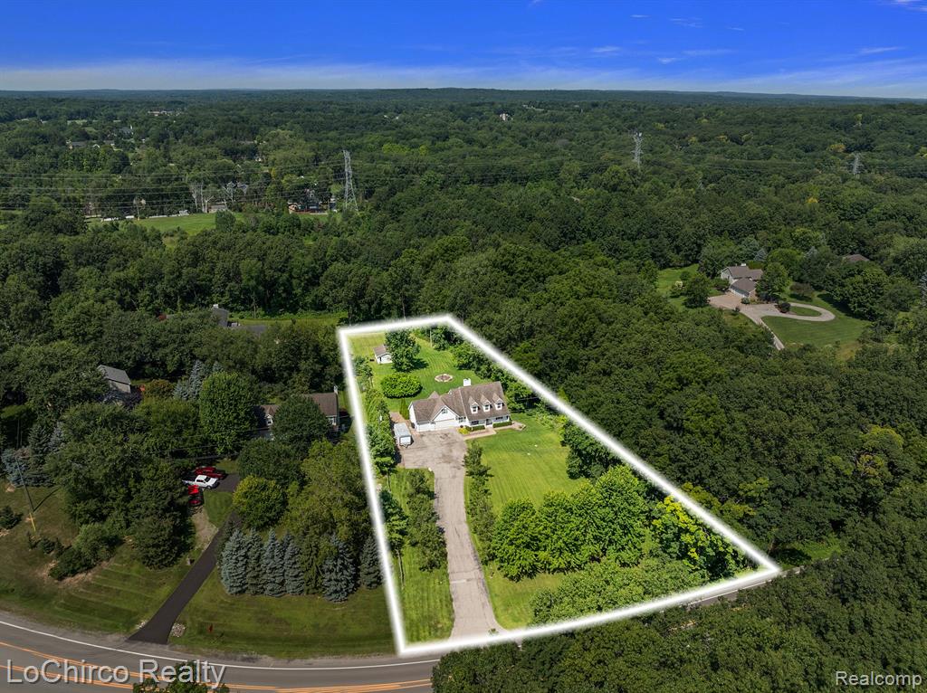 5068 CLARKSTON Road, Clarkston, MI 48348 — Photo 2