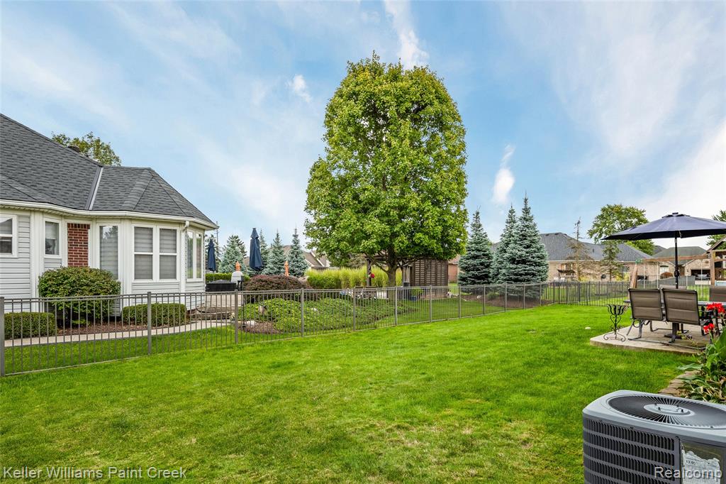 54690 Shady Creek Drive, New Baltimore, MI 48047 — Photo 37