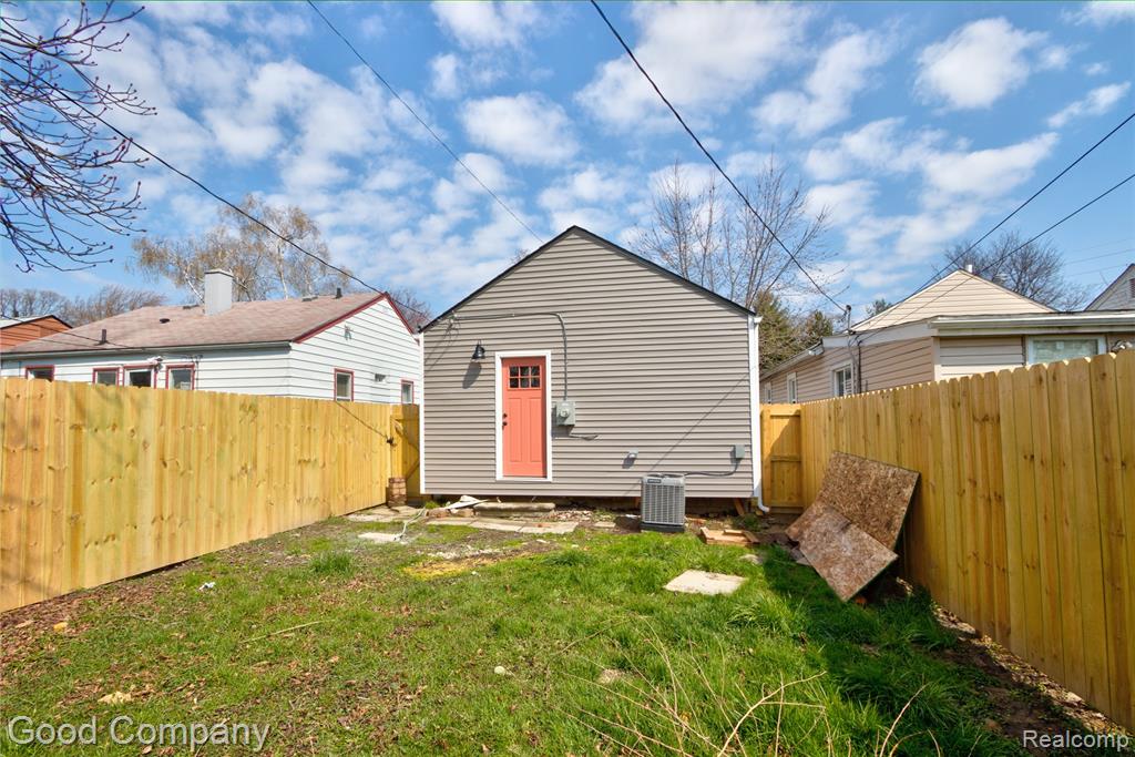 550 E Breckenridge Street, Ferndale, MI 48220 — Photo 37