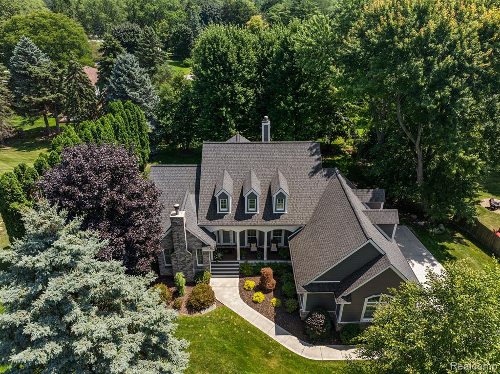 733 LONGFORD Drive, Rochester Hills, MI 48309 — Photo 3