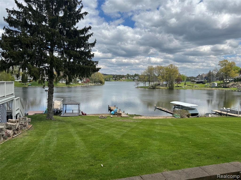 10470 King Road, Davisburg, MI 48350 — Photo 38